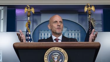 La Casa Blanca convoca al jefe de la FDA por tema de vacunas