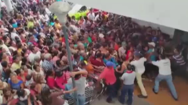 Vuelven los saqueos a Venezuela en medio de la peor crisis de desabastecimiento