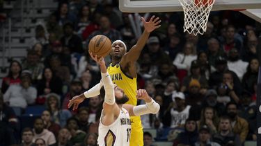 Diezmados Pelicans vencen por 113-93 a Pacers