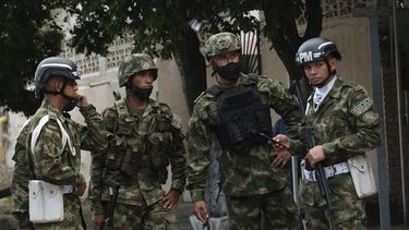 ELN niega estar detrás de atentado a base militar colombiana