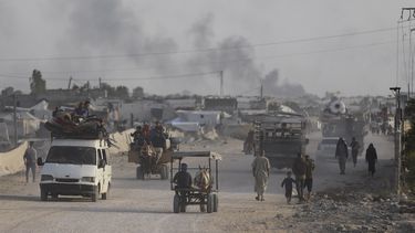 ARCHIVO - Palestinos huyen de la ciudad de Rafah, en el sur de Gaza, durante una ofensiva terrestre y aérea israelí en la ciudad, el 28 de mayo de 2024. (AP Foto/Jehad Alshrafi, Archivo)