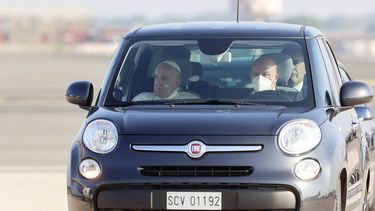 el papa visita canada para acercarse a pueblos indigenas