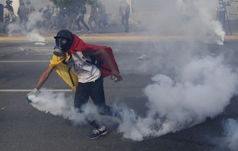 AMS-GEN_VENEZUELA-CRISIS_POLITICA-1.jpg