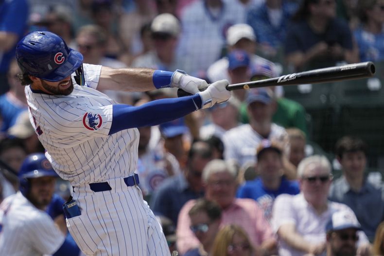 Dansby Swanson, de los Cachorros de Chicago, batea un jonrón solitario en el juego del miércoles 19 de junio de 2024, ante los Gigantes de San Francisco (AP Foto/Nam Y. Huh)