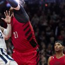Grizzlies evitan remontada de Blazers al final