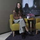 La cantautora costarricense Debi Nova posa para un retrato durante una entrevista en la Ciudad de México el martes 13 de febrero de 2024. (Foto AP/Berenice Bautista)
