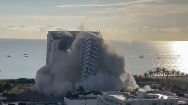 VIDEO: La impactante demolición del histórico hotel Deauville de Miami Beach