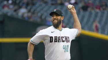 Bumgarner brilla en victoria de Diamondbacks sobre Marlins