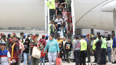 el chavismo acuerda reanudar vuelos de repatriacion de venezolanos desde estados unidos