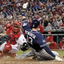 Nady da el triunfo a los Padres en el 12mo inning