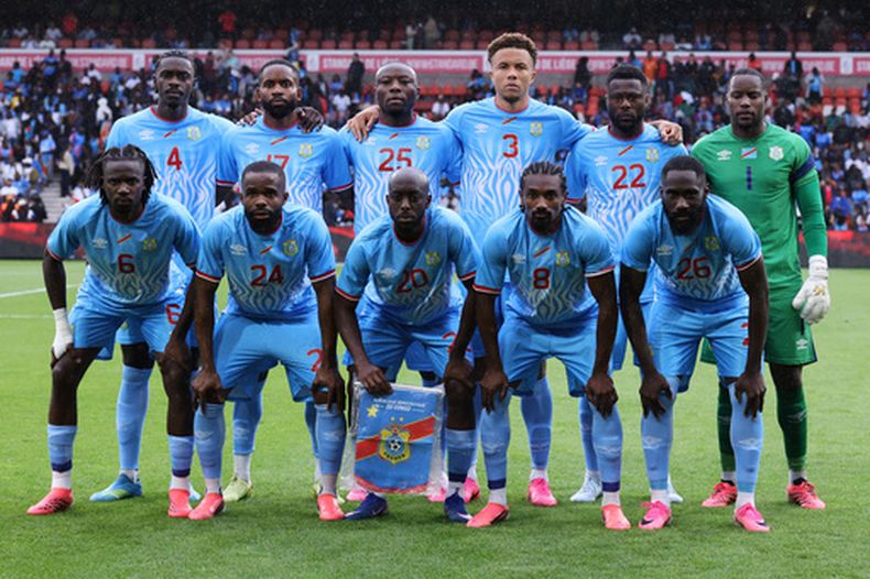 El once titular de Congo previo a un partido amistoso contra Dinamarca, el miércoles 3 de junio de 2026, en Liega, Bélgica. (AP Foto/Omar Havana)