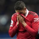 Varane abandona juego del United entre lágrimas por lesión