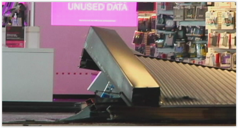 ASALTAN T MOBILE.PNG