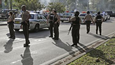 Balacera deja ocho heridos en parque MLK de Florida
