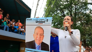 La oposición inicia su campaña presidencial con un multitudinario evento en la Venezuela rural