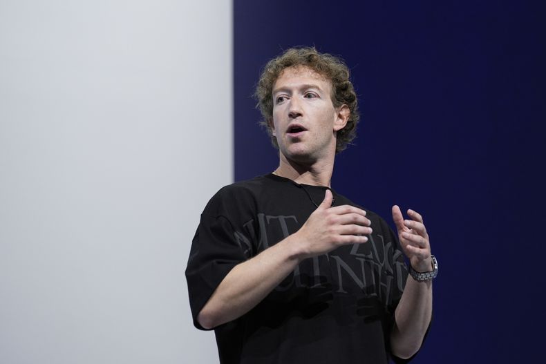 ARCHIVO - Mark Zuckerberg habla sobre los lentes Orion AR durante la conferencia Meta Connect el 25 de septiembre de 2024, en Menlo Park, California. (AP Foto/Godofredo A. Vásquez, archivo)