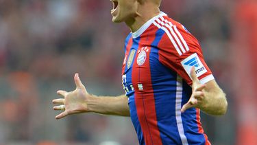 americateve | Arjen Robben celebra tras marcar un gol para Bayern Munich ante Wolfsburg en la Bundesliga el viernes 22 de agosto de 2014. (AP Foto/Kerstin Joensson)