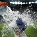 Pérez dispara jonrón y Reales doblegan 7-3 a Boston