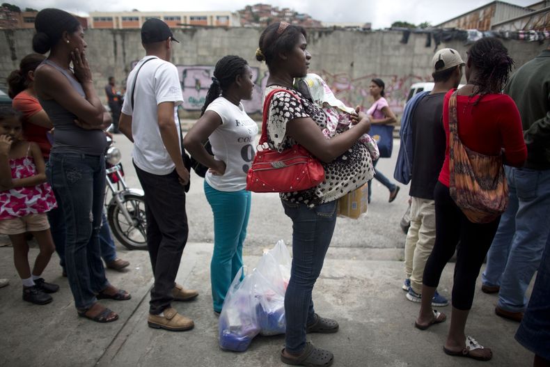 REP-GEN_VENEZUELA-LA_VIDA_EN_UNA_FILA-0.jpg