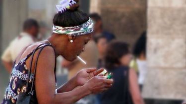 el tabaquismo provoca el 15% de muertes en cuba