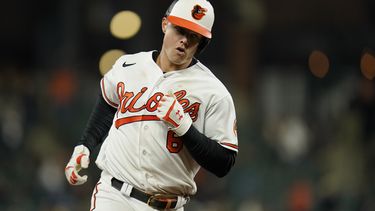 Mountcastle y Hays dan a Orioles triunfo sobre Mellizos