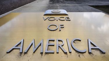 ARCHIVO - El edificio de Voice of America, en Washington, el 5 de mayo de 2025. (AP Foto/Gene J. Puskar, Archivo)