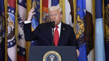 ARCHIVO - El presidente Donald Trump habla durante la firma de una orden ejecutiva en la Casa Blanca, en Washington, el 20 de marzo de, 2025. (AP Foto/Jose Luis Magana, archivo)