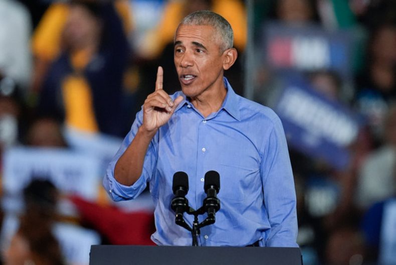 ARCHIVO – El expresidente de Estados Unidos, Barack Obama, habla en un evento de campaña, el 24 de octubre de 2024, en Clarkston, Georgia. (AP Foto/Mike Stewart, Archivo)