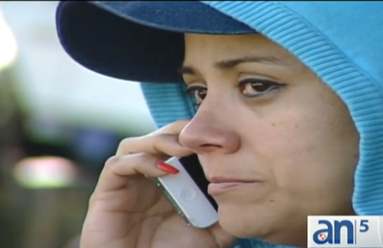 Una mujer dice que continuará en huelga de hambre para evitar la deportación de su esposo pese a que hace unos momentos confirmaron que debe salir del país.