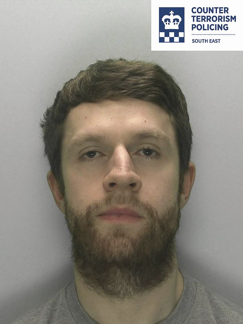 En esta imagen difundida por la Policía Antiterrorismo South East (CTPSE) el lunes 30 de octubre de 2023 se muestra a Joshua Bowles, un exempleado de la agencia británica de ciberespionaje. (CTPSE/PA via AP)