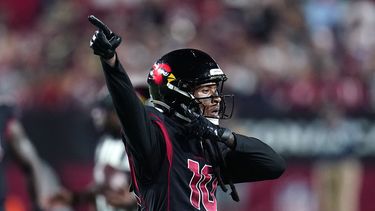 Hopkins produce en su regreso; buen augurio para Cardinals