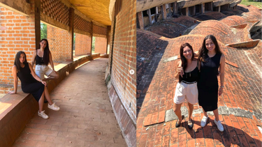 ana de armas vuelve a cuba y visita la escuela nacional de arte
