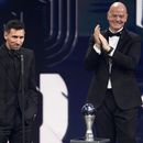 Messi y Argentina arrasan en los premios de la FIFA
