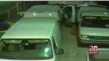 captado en camara el momento donde vandalizan 10 vehiculos del condado miami