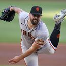 Rodón luce en la loma; Gigantes se imponen 2-0 a Piratas