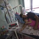 Raspón en rodilla genera crisis de salud de niña venezolana