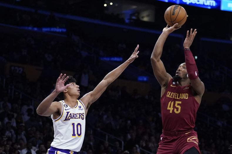 DEP-BAS CAVALIERS-LAKERS