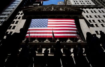 Wall Street abre en leve alza, siguiendo tendencia de Europa