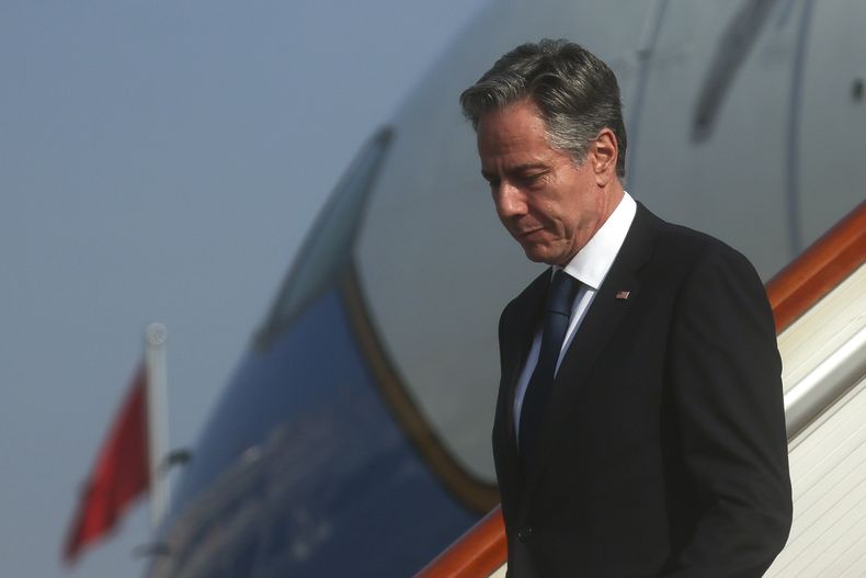 El secretario de Estado de EEUU Antony Blinken llega a Beijing el domingo 18 de junio de 2023. (Leah Millis/Pool Photo vía AP)