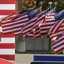 El presidente de Estados Unidos, Donald Trump, llega para hablar en un mitin en los terrenos de la Feria Estatal de Iowa, el jueves 3 de julio de 2025, en Des Moines, Iowa. (AP Photo/Charlie Neibergall)