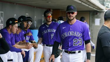 Rockies suman poder a su alineación con Bryant