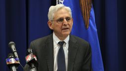 ARCHIVO - El secretario de Justicia, Merrick Garland, habla durante una visita a Albuquerque, Nuevo México, el 12 de agosto de 2024. ( AP Foto/Susan Montoya Bryan, Archivo)