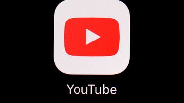 ARCHIVO - Esta imagen del 20 de marzo de 2018 muestra la aplicación YouTube en un iPad, en Baltimore. (AP Foto/Patrick Semansky, Archivo)