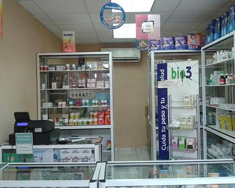 Farmacia en CUC para extranjeros y los cubanos que pueden darse el lujo.