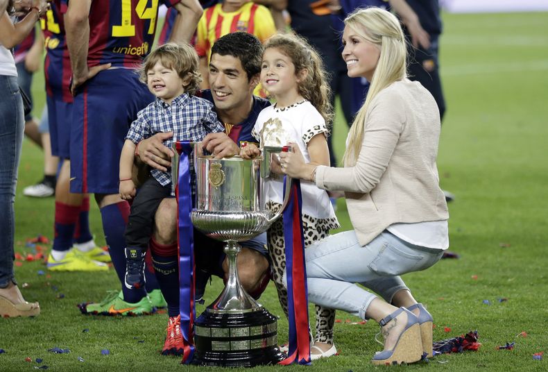 DEP-FUT_CAMPEONES_BARCELONA-SUAREZ-0.jpg