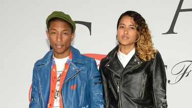 vestido de kim kardashian se quema, pharrell la rescata
