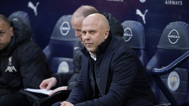 El técnico de Liverpool Arne Slot previo al partido contra Manchester City en la Liga Premier, el domingo 23 de febrero de 2025. (AP Foto/Dave Thompson)