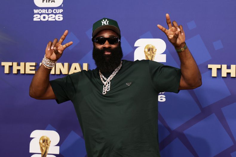 James Harden llega previo al inicio de la Final de la Copa del Mundo entre España y Argentina, el domingo 29 de julio de 2026, en East Rutherford, Nueva Jersey, cerca de Nueva York. (AP Foto/Adam Hunger)
