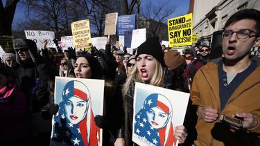 corte rechaza levantar suspension a veto migratorio de trump