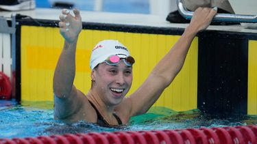 La puertorriqueña Kristen Romano celebra tras ganar la medalla de oro de los 200 metros combinados de los Juegos Centroamericanos y del Caribe, el martes 28 de julio de 2026, en Santo Domingo. (AP Foto/Fernando Vergara)